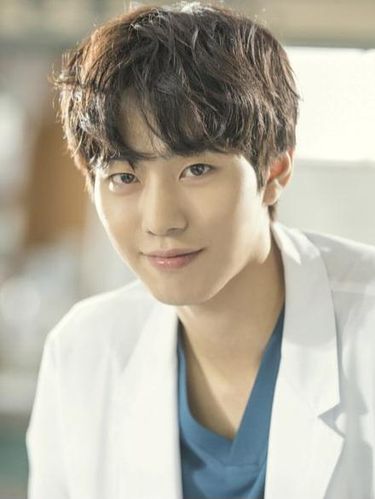 Seo Woo Jin yang introvert dalam Dr. Romantic 2 / Foto: Soompi.com