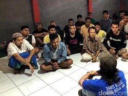 Mereka yang Tinggalkan Keluarga Demi Rawat Jiwa-jiwa yang Hilang