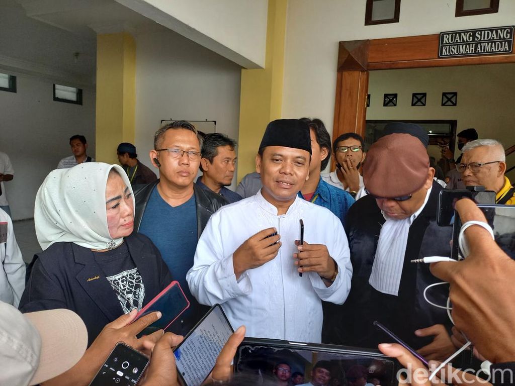 Gus Nur Serang Bambang Tri, Ungkap Kelakuannya saat Proses Hukum Gus Nur Serang Bambang Tri, Ungkap Kelakuannya saat Proses Hukum