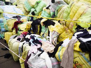 Pedagang Baju Bekas Impor Masih Marak, Aturannya Nggak Kelar-kelar Pedagang Baju Bekas Impor Masih Marak, Aturannya Nggak Kelar-kelar