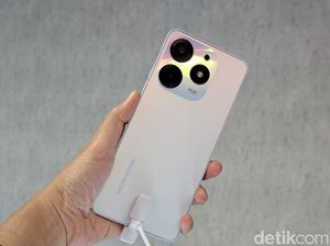 Menggenggam Tecno Spark 10 Series, HP Rp 1 Jutaan Kamera Boba Menggenggam Tecno Spark 10 Series, HP Rp 1 Jutaan Kamera Boba