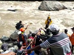 2 Siswa SD di Sigi Hanyut Terseret Arus Sungai, 1 Orang Tewas