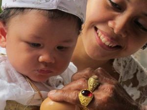 Upacara 3 dan 6 Bulanan Bayi di Bali: Makna, Tujuan, Sarana, dan Prosesi Upacara 3 dan 6 Bulanan Bayi di Bali: Makna, Tujuan, Sarana, dan Prosesi
