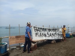 Tagih Janji Bupati, Warga Terdampak Abrasi Pebuahan Ancam Boikot Pemilu