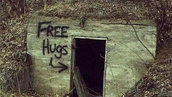 10 Tulisan Misterius dan Mengerikan, Run Bestie Run!