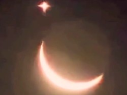 Viral Fenomena Bintang di Atas Bulan Sabit, Disebut Keajaiban Ramadhan