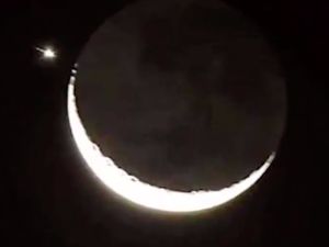 Viral di Medsos Bulan-Bintang Dempetan Mirip Bendera Islam, Ini Faktanya