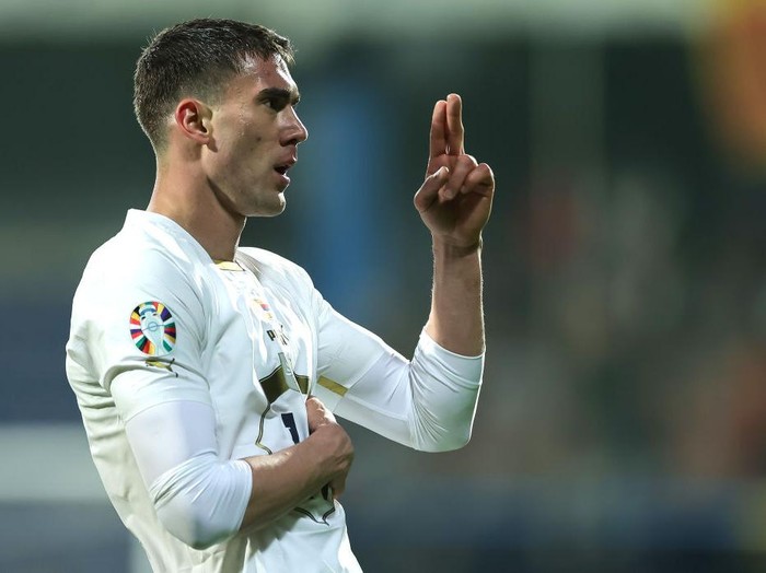 PODGORICA, MONTENEGRO - MARCH 27: Dusan Vlahovic of Serbia celebrates after scoring a goal during the UEFA EURO 2024 qualifying round group B match between Montenegro and Serbia at Podgorica City Stadium on March 27, 2023 in Podgorica, Montenegro. (Photo by Srdjan Stevanovic/Getty Images)
