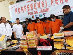 4 Kurir Asal Riau Bawa 30 Kg Sabu-7 Kg Pil Ekstasi Dibekuk di Jambi