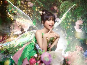 8 Gaya Fuji di Pemotretan Terbaru Banjir Pujian, Cosplay Jadi Tinkerbell
