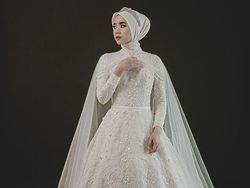 5 Inspirasi Gaun Pengantin Hijab Modern