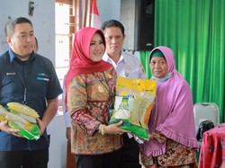 Bupati Klaten Salurkan Paket Pangan Murah untuk Stabilisasi Harga