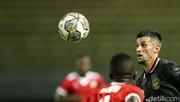 Indonesia gagal menciptakan gol di babak pertama saat menjamu Burundi dalam laga uji coba.