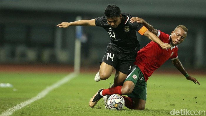 Indonesia vs Burundi Tanpa Pemenang Pertandingan uji coba Timnas Indonesia vs Burundi berakhir dengan skor 2-2 di Stadion Patriot Candrabhaga, Selasa (28/3) malam. Hasil imbang ini bisa dibilang penurunan buat Timnas Indonesia.