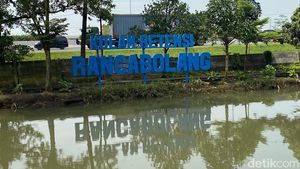 Ngabuburit di Kolam Retensi Rancabolang Bandung