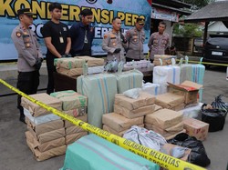 Sejuta Petasan Disita Polisi di Kebumen, Pemiliknya Kabur!