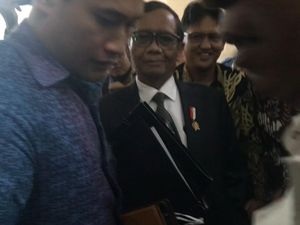Mahfud Tiba di Gedung DPR Jelang Rapat soal Rp 349 T
