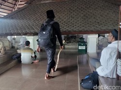 Melihat Komplek Makam Sunan Bonang yang Tak Pernah Sepi Saat Ramadan