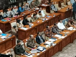Momen Panas di Rapat Rp 349 T: Singgung Reshuffle Hingga Makelar Kasus