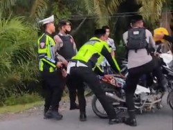 Viral Polisi di Mateng Diduga Aniaya Pemotor saat Razia, Propam Usut