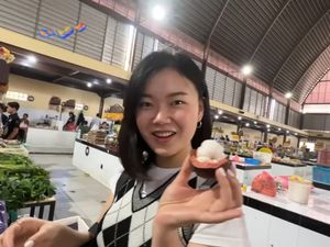 Pasangan Korea Ini Coba Belanja di Pasar Bali, Beli Beragam Buah Pasangan Korea Ini Coba Belanja di Pasar Bali, Beli Beragam Buah