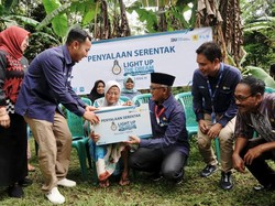 3.024 Warga Dapat Bantuan Pasang Listrik Gratis dari Donasi Pegawai PLN