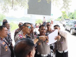 Polisi Hitung Tikungan-Jalan Berlubang yang Dilalui Delegasi KTT ASEAN