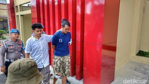 Ekspresi Dingin Pembacok Eks Ketua KY Usai Ditangkap Polisi