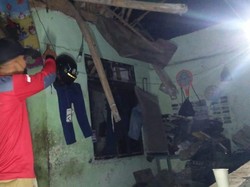 Rumah Tak Layak Huni di Bogor Selatan Ambruk Diguyur Hujan
