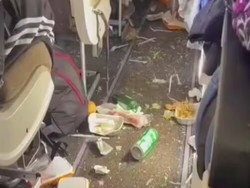 Turbulensi Rasa Pembantaian, Makanan dan Sampah Beterbangan di Kabin