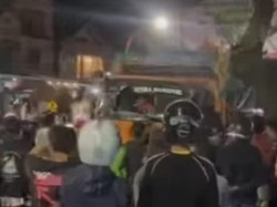 Truk di Makassar Dirusak Massa gegara Sopir Tidak Bayar saat Isi Solar