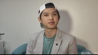 Intip Rumah Koh Dennis Lim yang Minimalis Estetik, Ada Sekolah di Belakangnya