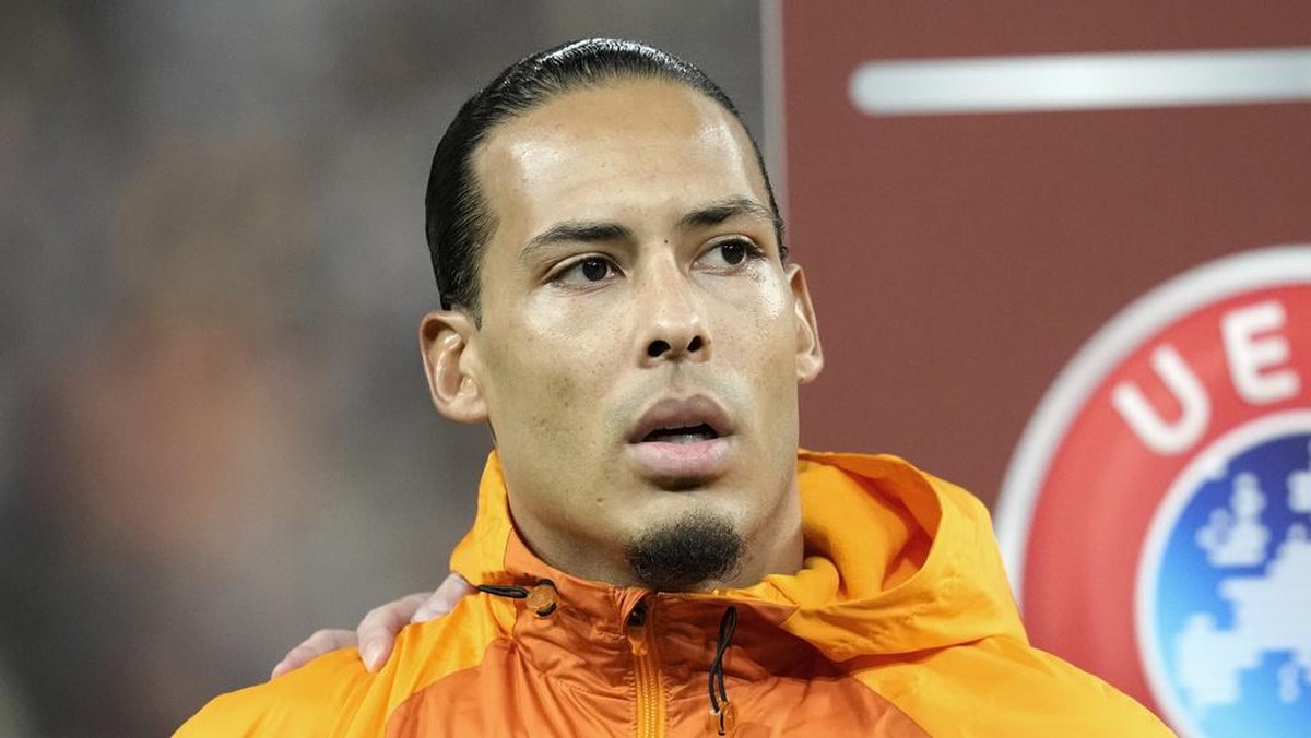 Virgil van Dijk mengaku wajar jika performanya menurun (AP/Christophe Ena)