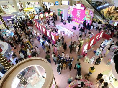 Warga Serbu Pameran Produk Kecantikan di Jakarta