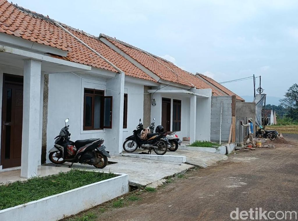 Suara Gemuruh Terdengar di Sukabumi Saat Gempa M 4.0 Guncang Cianjur Suara Gemuruh Terdengar di Sukabumi Saat Gempa M 4.0 Guncang Cianjur