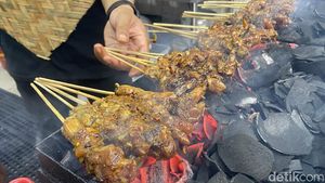 Juicy! Sate Ayam di Warung Bali yang Hits di Jakarta Selatan