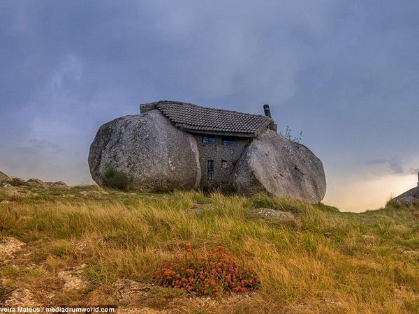 Ada Lho, Rumah Flinstones di Dunia Nyata