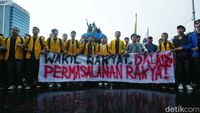 Aliansi BEM SI Geruduk DPR Minta UU Ciptaker Dicabut