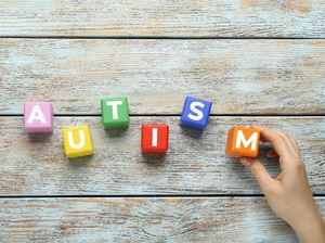 Ciri-Ciri dan Gejala Umum ASD, Faktor Risiko, serta Diagnosisnya Ciri-Ciri dan Gejala Umum ASD, Faktor Risiko, serta Diagnosisnya