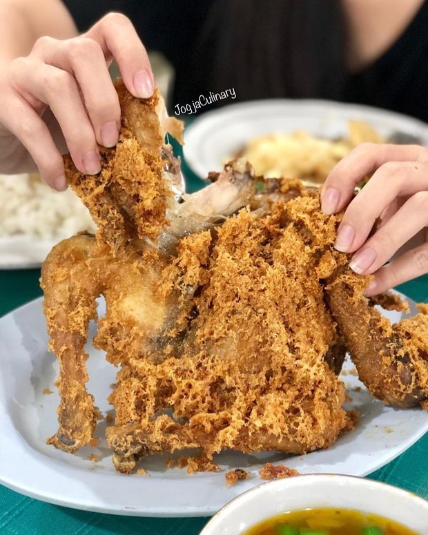 Ayam Goreng Suharti / Foto: Instagram.com/Jogjaculinary Ayam Goreng Suharti
