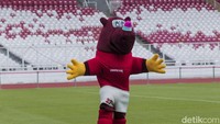 Kini, Maret 2023, Piala Dunia U-20 resmi batal digelar di Indonesia. Tak cuma pemain skuad Garuda yang berduka karena batal beraksi di negeri sendiri, Bacuya pun harus rela berkarier singkat sebagai maskot lantaran batalnya hajatan pesta bola tersebut. Foto: Grandyos Zafna/detikcom