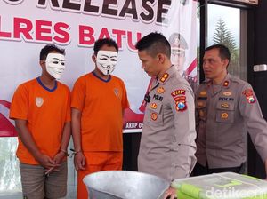 Kakak Adik di Probolinggo Ditangkap Terkait Ledakan Mercon Kasembon Malang Kakak Adik di Probolinggo Ditangkap Terkait Ledakan Mercon Kasembon Malang