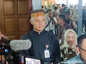 Ganjar Tolak Timnas Israel di Pildun U-20, PDIP: Bukan Antitesis Jokowi Ganjar Tolak Timnas Israel di Pildun U-20, PDIP: Bukan Antitesis Jokowi