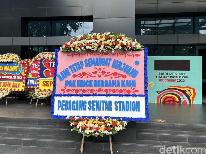 Karangan Bunga Erick Thohir