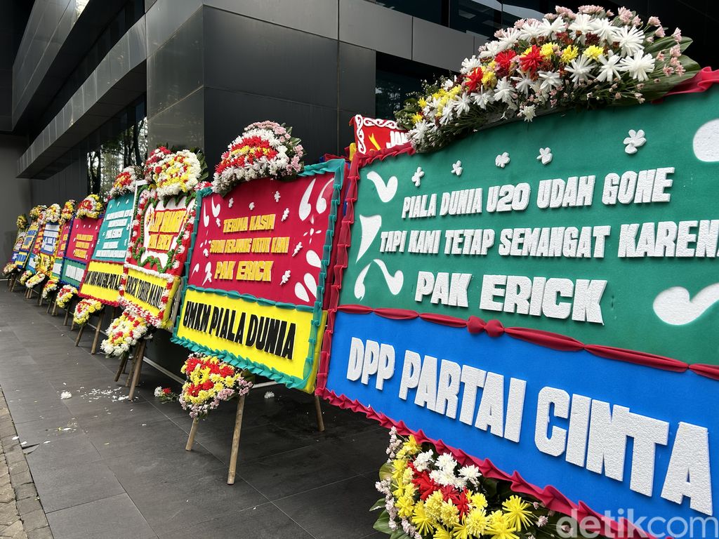 Karangan Bunga Erick Thohir