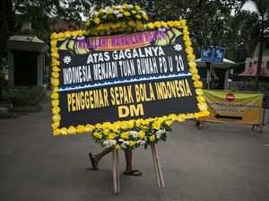 Bali Sepekan: Gubernur Koster Minta FIFA Lebih Adil-Ojol Dihukum Menyapu di Pura Bali Sepekan: Gubernur Koster Minta FIFA Lebih Adil-Ojol Dihukum Menyapu di Pura