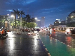 Demo Mahasiswa Tolak UU Ciptaker Bubar, Lalin Depan Gedung DPR Lancar