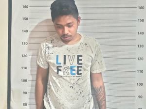 Polisi Tangkap Pengedar Ekstasi di Medan, Keluarga Sempat Halangi