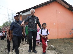 Ganjar-Baznas Jateng Kucurkan Rp 70 Juta Bangun Masjid di Karanganyar