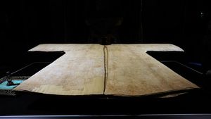 Penampakan Jubah Nabi Muhammad Berusia 1.400 Tahun di Turki